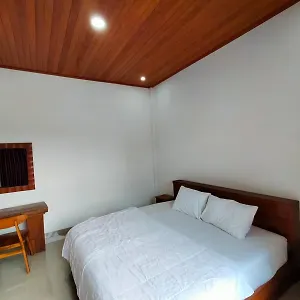 https://echo-valley-inn.ubudhotelsnow.com
